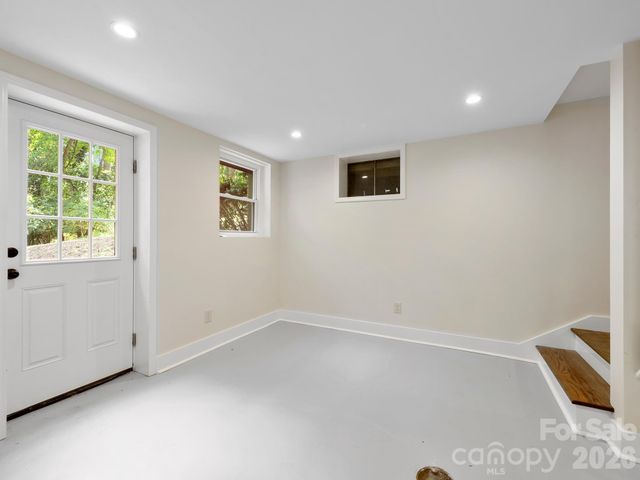340 School Road, Asheville, NC 28806