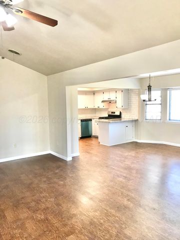 1024 CIMARRON Trail, Canyon, TX 79015