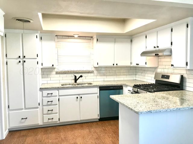 1024 CIMARRON Trail, Canyon, TX 79015