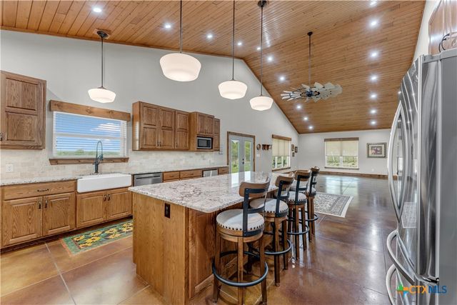 5020 County Road 252, Bertram, TX 78605