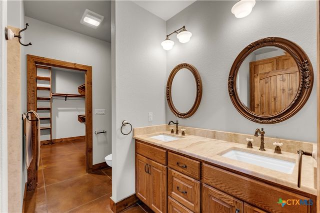 5020 County Road 252, Bertram, TX 78605