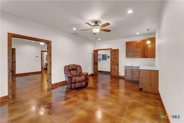 5020 County Road 252, Bertram, TX 78605