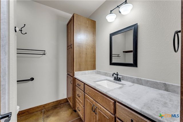 5020 County Road 252, Bertram, TX 78605