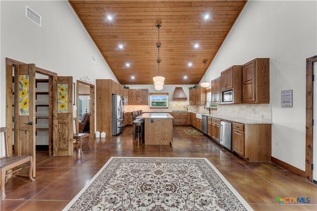 5020 County Road 252, Bertram, TX 78605