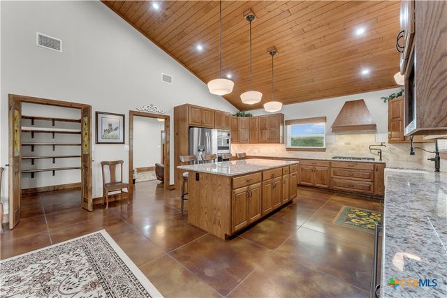 5020 County Road 252, Bertram, TX 78605