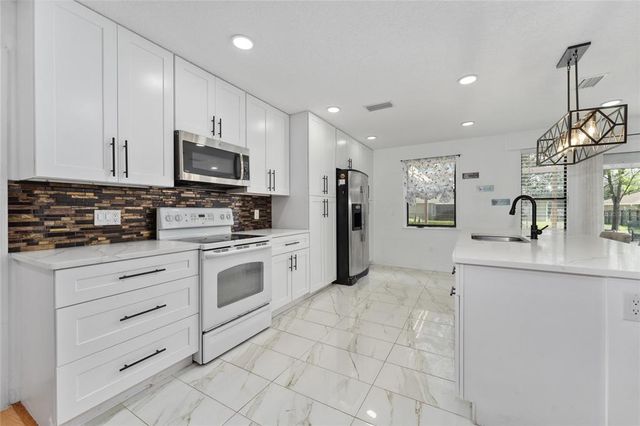 3189 SAINT JAMES AVENUE, Deltona, FL 32738