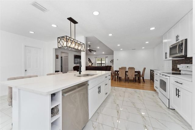 3189 SAINT JAMES AVENUE, Deltona, FL 32738