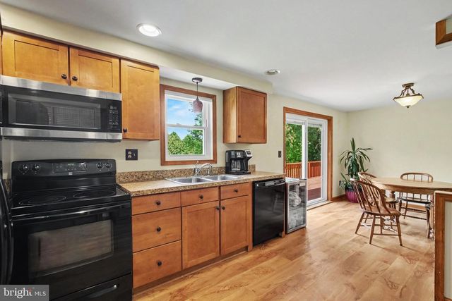1491 ROCK CIRCLE DR, Columbia, PA 17512