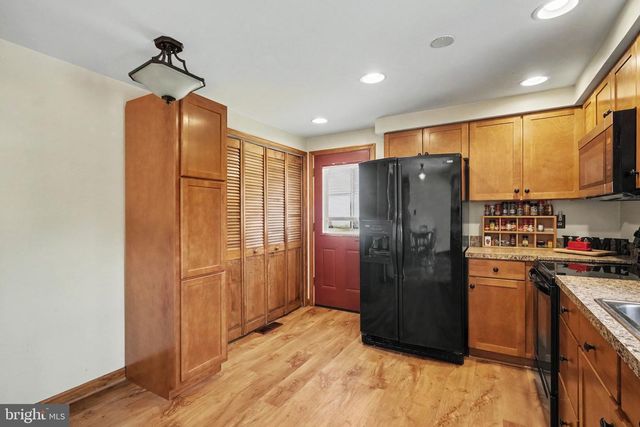 1491 ROCK CIRCLE DR, Columbia, PA 17512