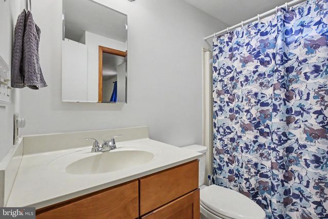 1491 ROCK CIRCLE DR, Columbia, PA 17512