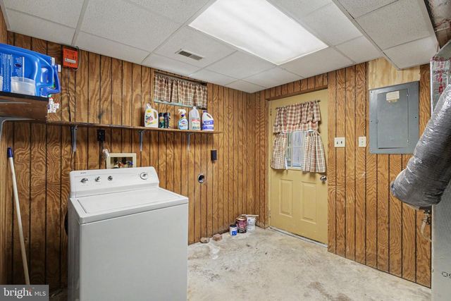 1491 ROCK CIRCLE DR, Columbia, PA 17512