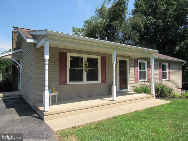 1491 ROCK CIRCLE DR, Columbia, PA 17512