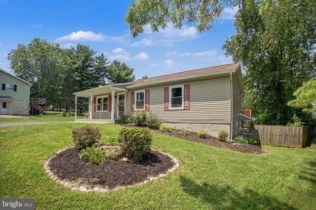 1491 ROCK CIRCLE DR, Columbia, PA 17512