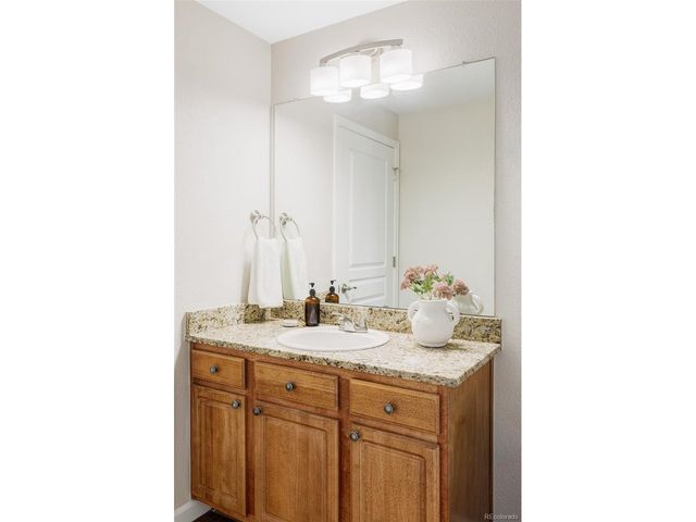10331 W Girton Dr 204, Lakewood, CO 80227