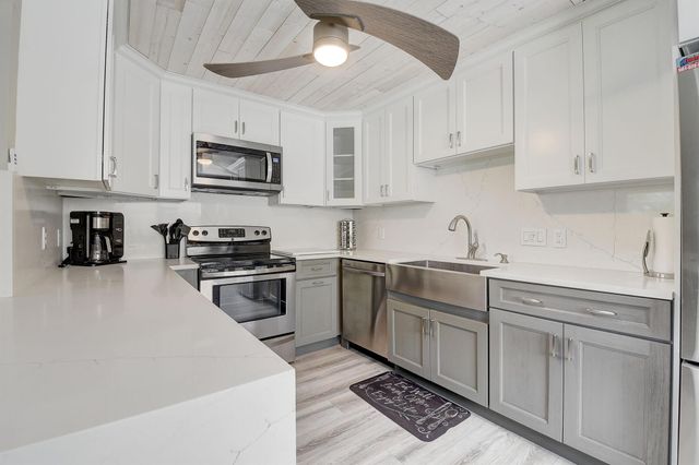 151 Saxony D 151, Delray Beach, FL 33446