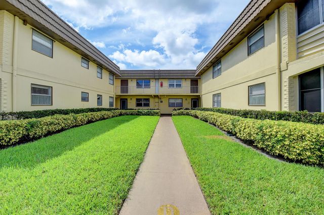 151 Saxony D 151, Delray Beach, FL 33446