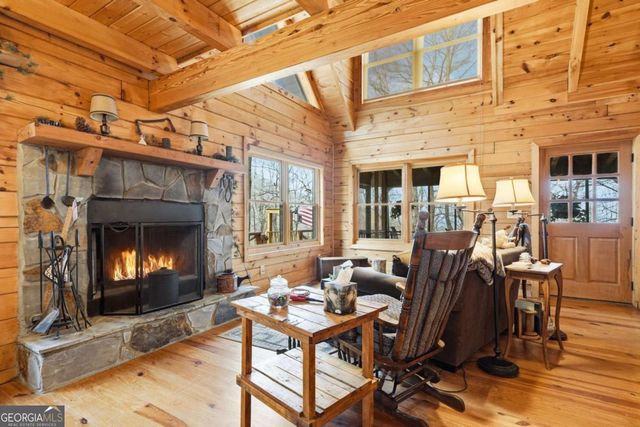 947 Skyview Drive, Ellijay, GA 30536