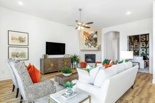 529 Lockhart Street, Waxahachie, TX 75165