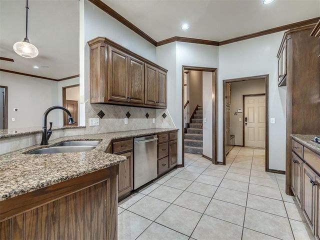 3232 Songwood Drive, Edmond, OK 73003