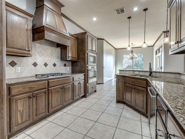 3232 Songwood Drive, Edmond, OK 73003