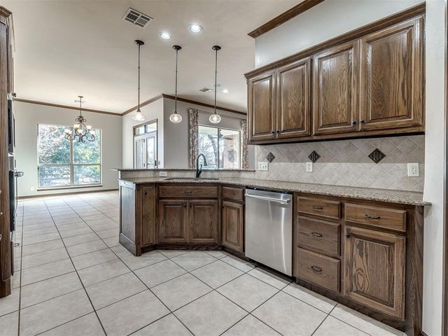 3232 Songwood Drive, Edmond, OK 73003