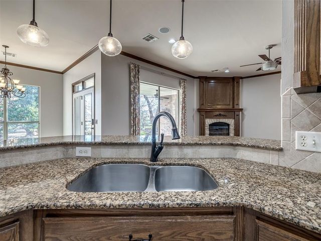 3232 Songwood Drive, Edmond, OK 73003