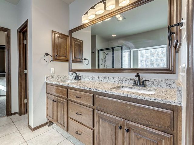 3232 Songwood Drive, Edmond, OK 73003