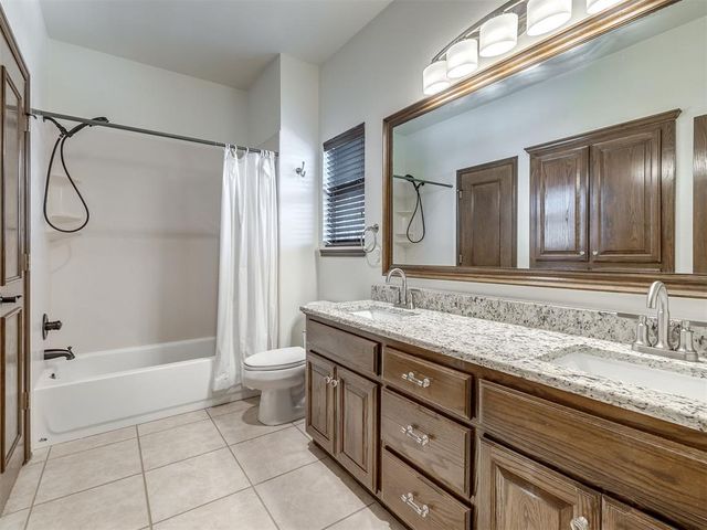3232 Songwood Drive, Edmond, OK 73003