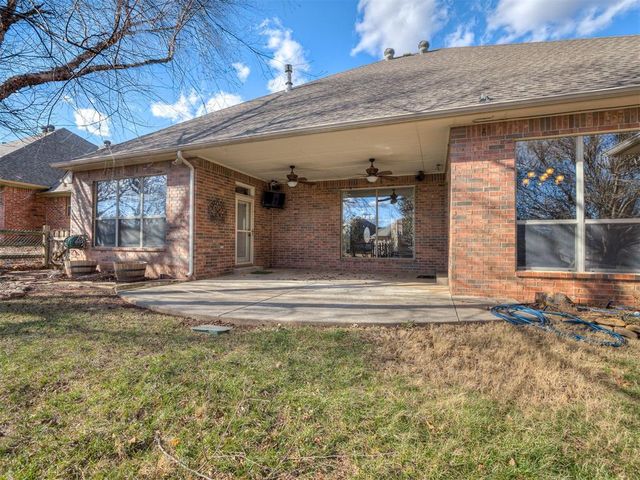 3232 Songwood Drive, Edmond, OK 73003