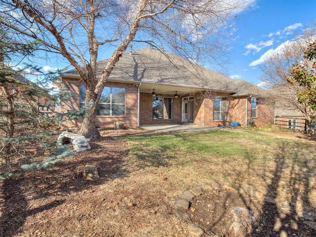 3232 Songwood Drive, Edmond, OK 73003