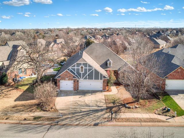3232 Songwood Drive, Edmond, OK 73003