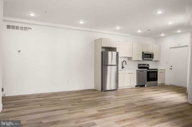 4921 CHESTER AVE, Philadelphia, PA 19143