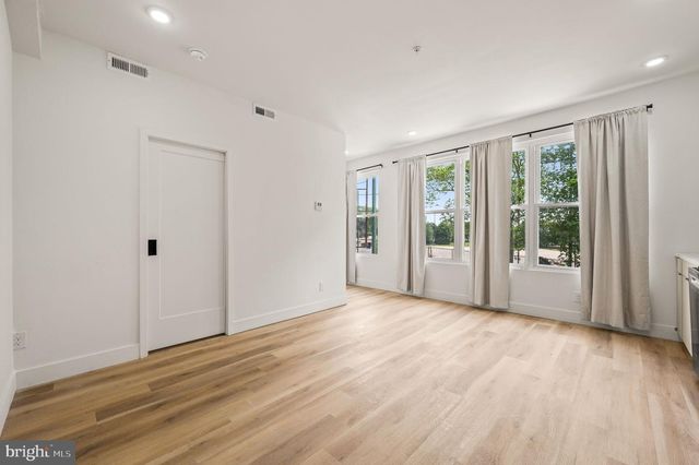 4921 CHESTER AVE, Philadelphia, PA 19143