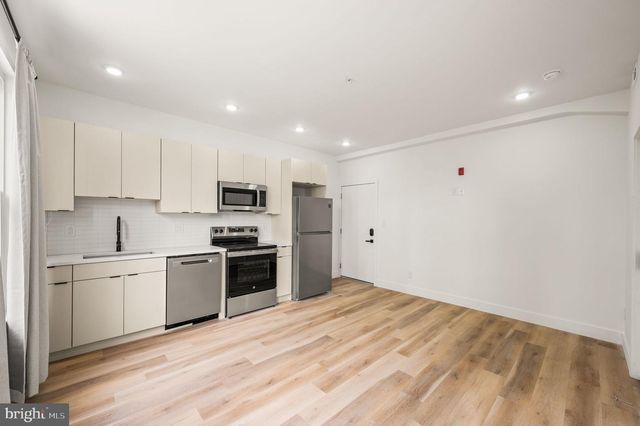 4921 CHESTER AVE, Philadelphia, PA 19143