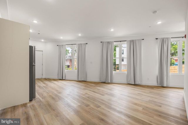 4921 CHESTER AVE, Philadelphia, PA 19143