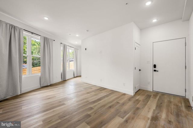 4921 CHESTER AVE, Philadelphia, PA 19143