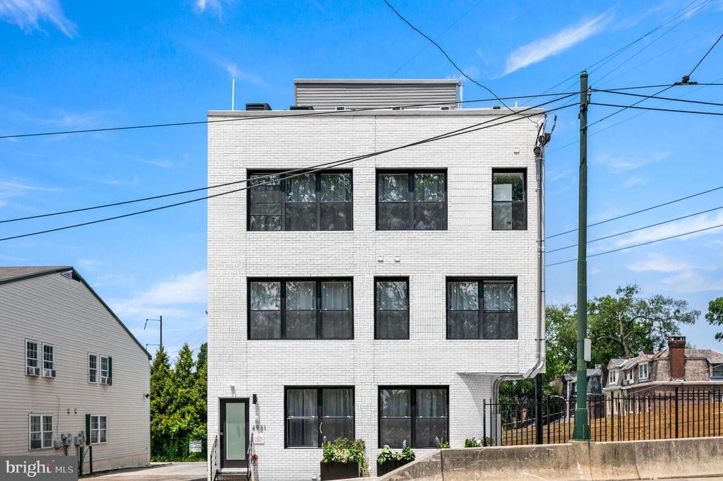 4921 CHESTER AVE, Philadelphia, PA 19143