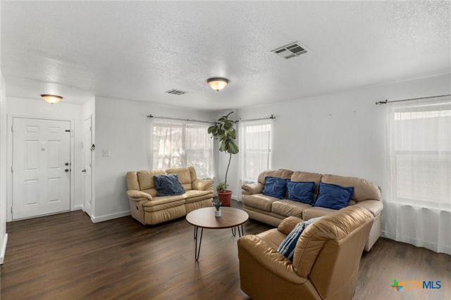 291 Cordero Drive, San Marcos, TX 78666
