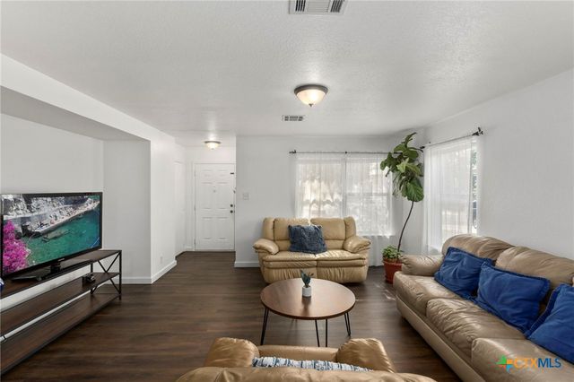 291 Cordero Drive, San Marcos, TX 78666