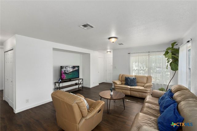 291 Cordero Drive, San Marcos, TX 78666
