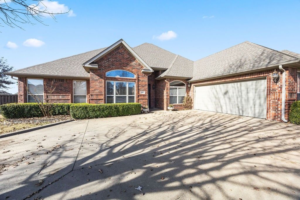 531 N Tournament Drive, Fayetteville, AR 72704