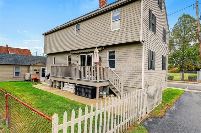 86 Washington Street, Bristol, RI 02809