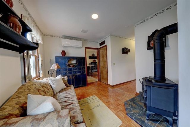 86 Washington Street, Bristol, RI 02809