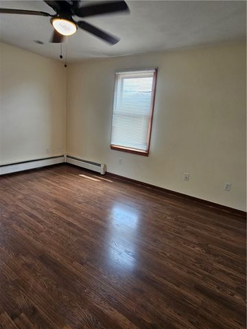 86 Washington Street, Bristol, RI 02809
