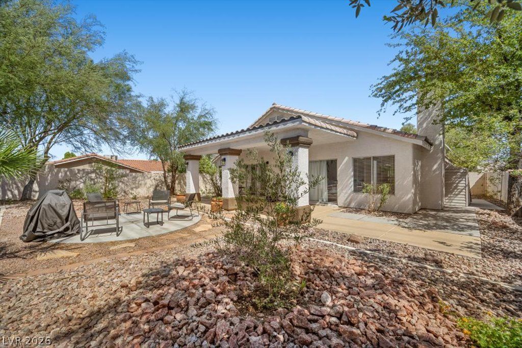Image 18 of property listing at 1601 Diamond Oaks Court, Las Vegas, NV 89117
