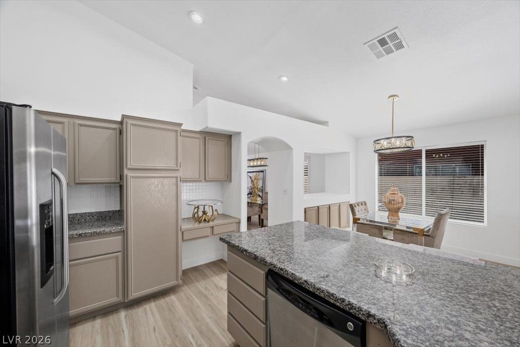 Image 2 of property listing at 1601 Diamond Oaks Court, Las Vegas, NV 89117