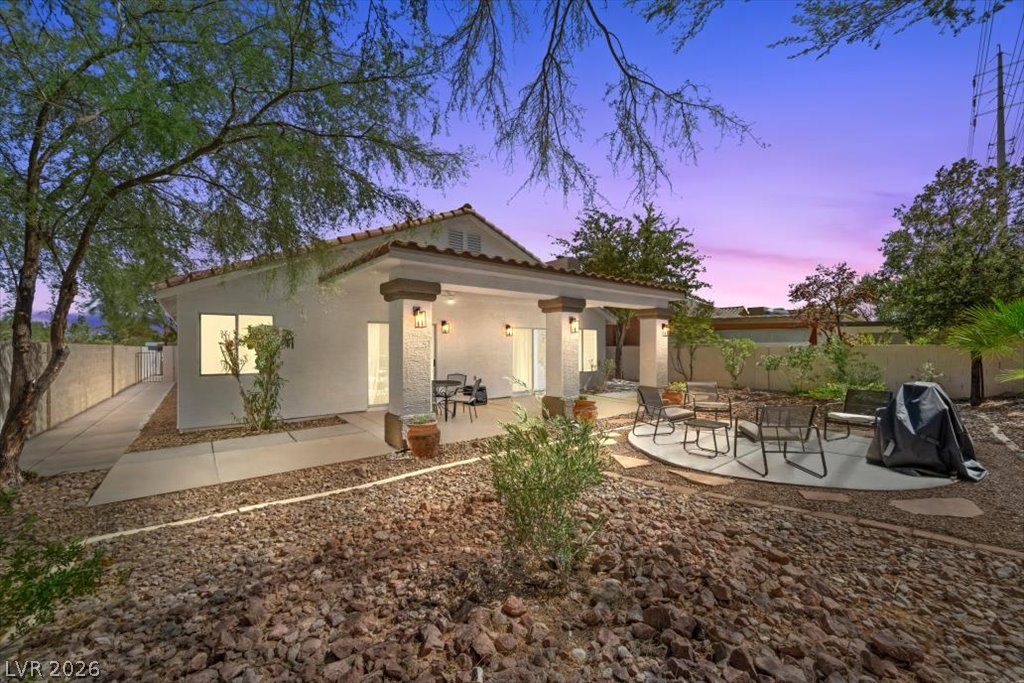 Image 20 of property listing at 1601 Diamond Oaks Court, Las Vegas, NV 89117