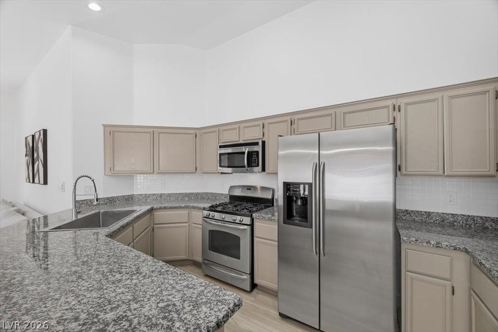 Image 4 of property listing at 1601 Diamond Oaks Court, Las Vegas, NV 89117