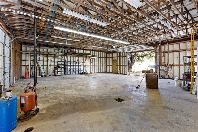 2906 Avenue S, Santa Fe, TX 77510