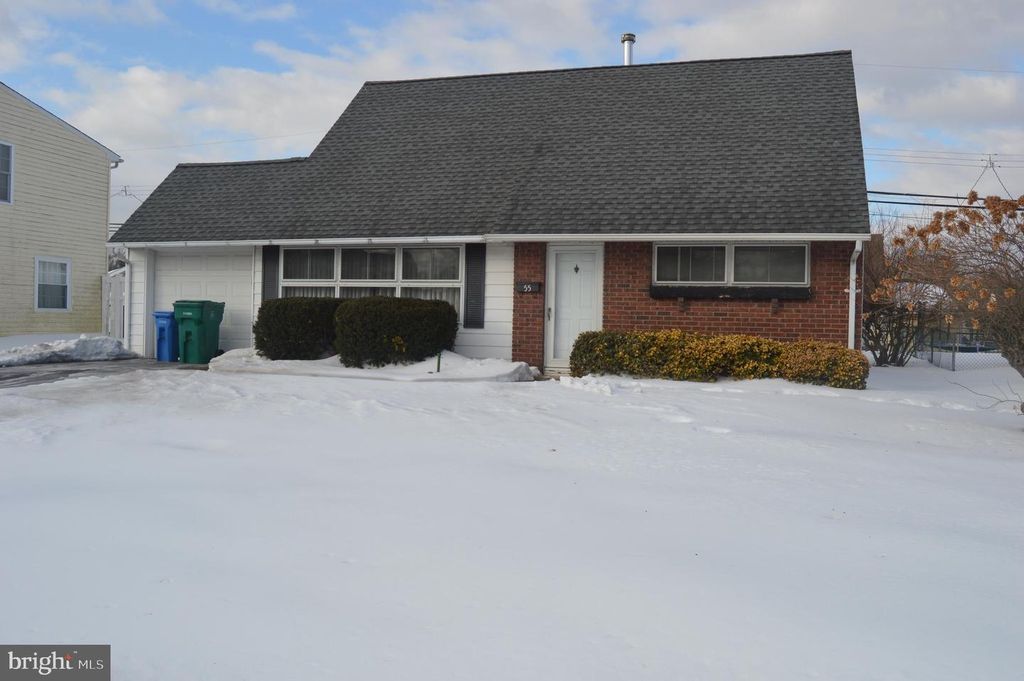 Image 1 of property listing at 55 KINDLE LN, Levittown, PA 19055